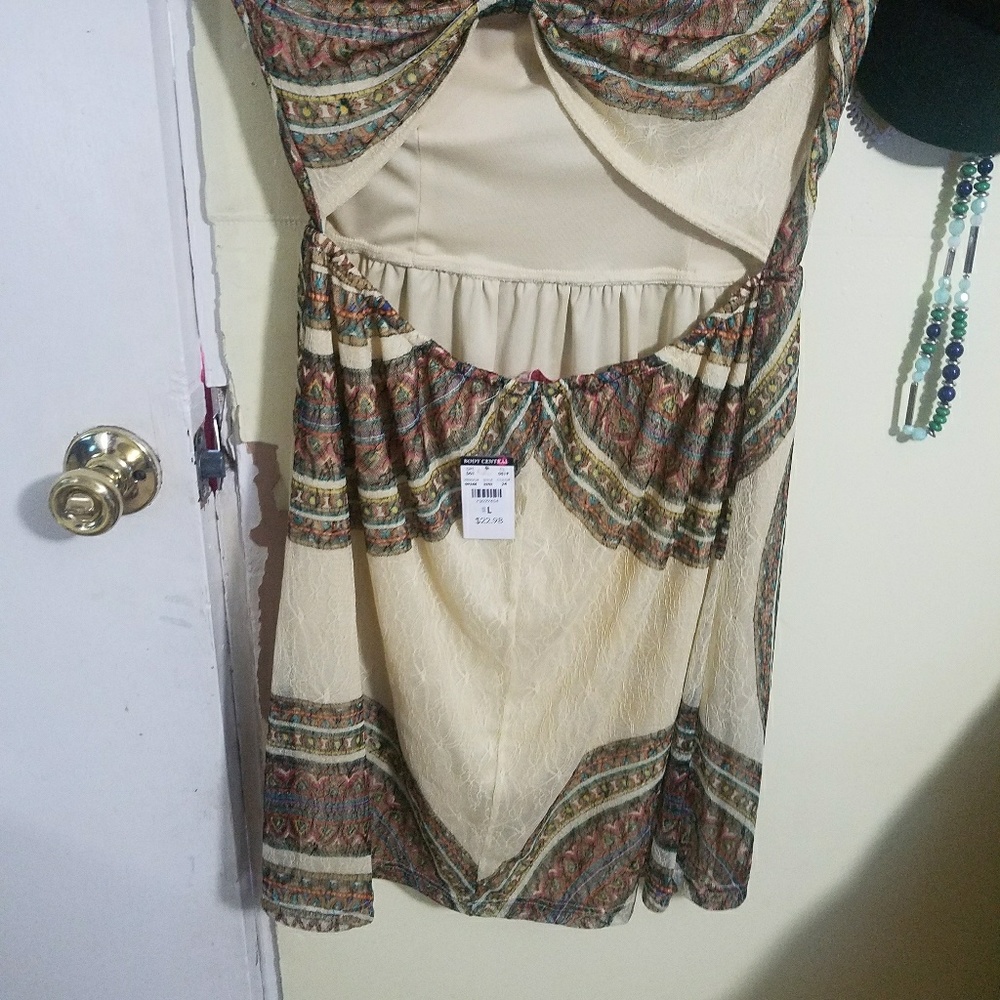 Dress - Picture 3 of 4